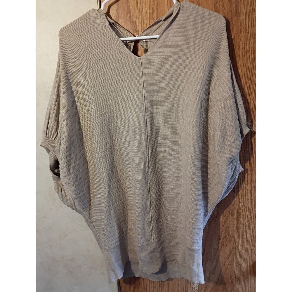 WHBM Neutral Cocoon Dolman Knit Top Medium V Neck Oversized Minimalist Capsule